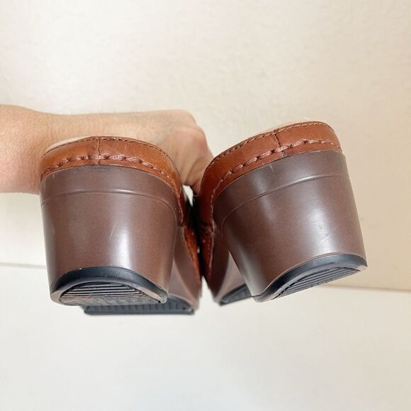 Dansko Tan Leather Cut-Out Mules - Picture 9 of 12